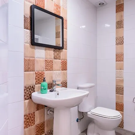 Lunalba Hostel Malaga
