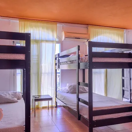 Lunalba Hostel