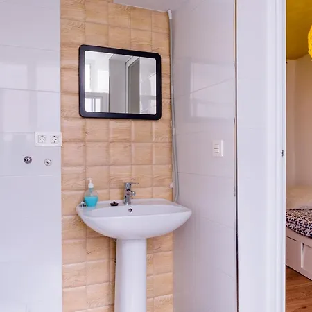 Lunalba Hostel *