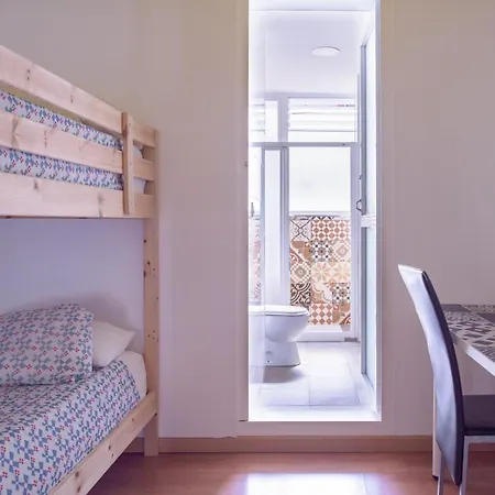 Lunalba Hostel Malaga