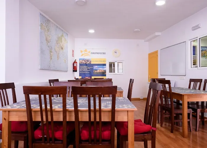 Hostel Lunalba *