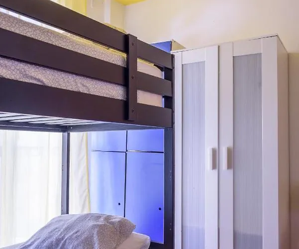 Hostel Lunalba Màlaga