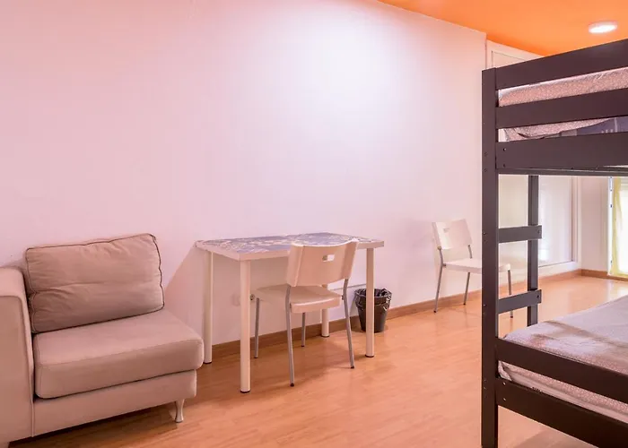 Hostel Lunalba Màlaga